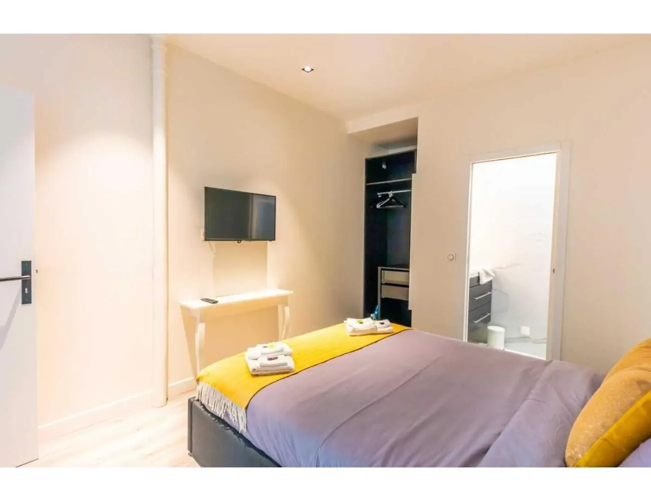 Spacious Apartment - 3Br-8P - Place De La Bastille Paryż